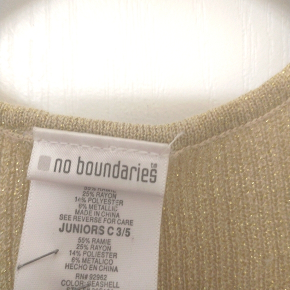 3/13 No Boundaries Golden Sparkle Knit Tank - Picture 3 of 3